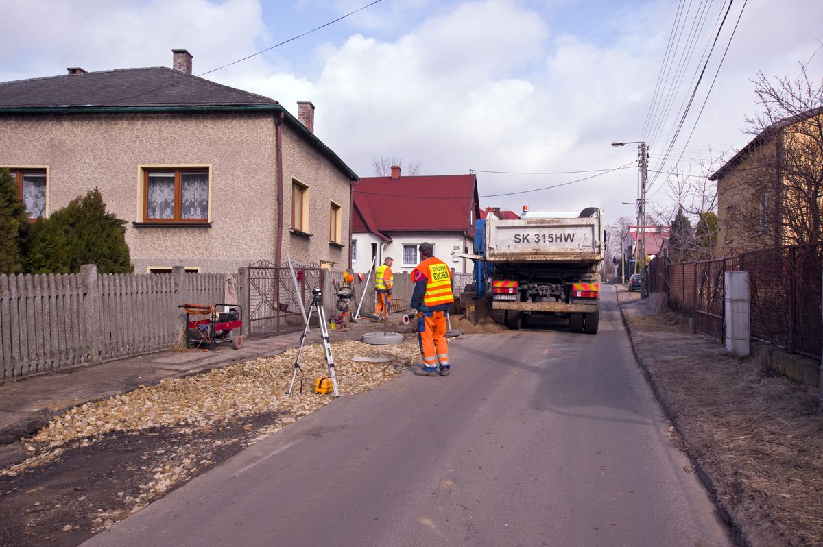Wiosenny front robót