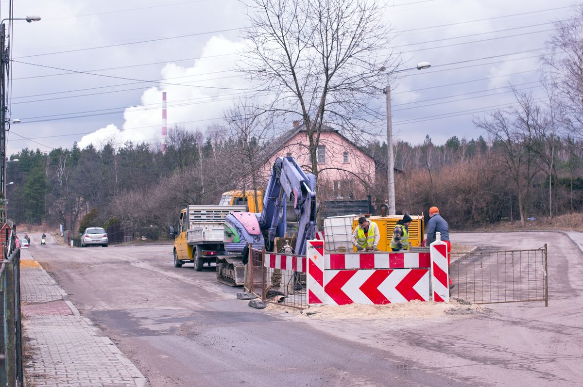 Wiosenny front robót